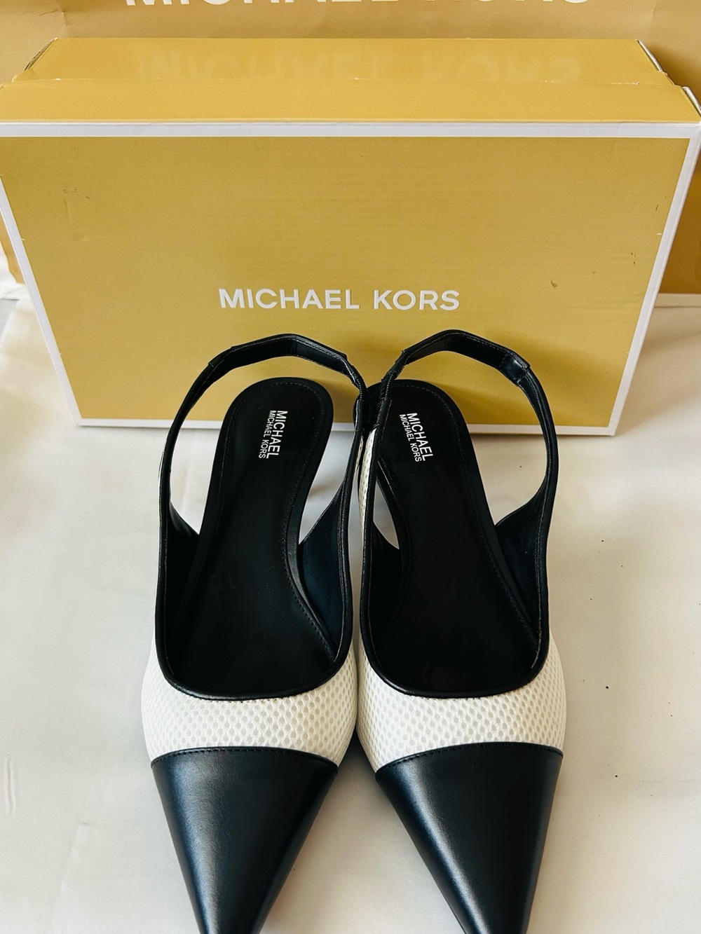 🖤Michael Kors🤍Women's Two-Tone Black🖤 & White🤍 Pointed Kitten Sling Mesh Pumps